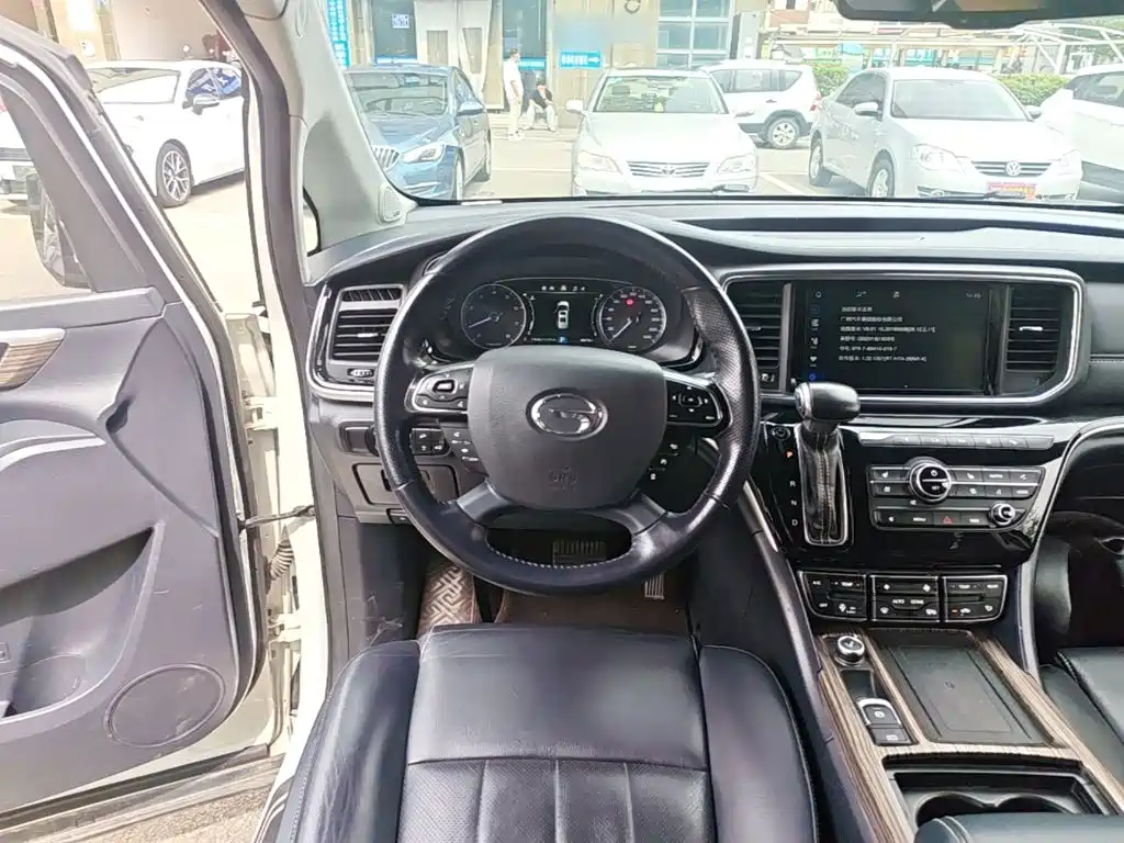 GAC Motor Trumpchi M8 — фото 11