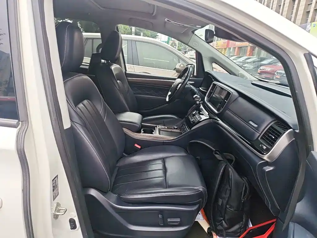 GAC Motor Trumpchi M8 — фото 25
