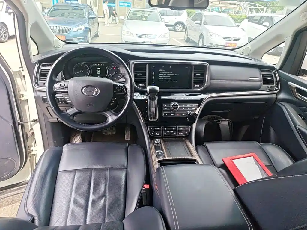 GAC Motor Trumpchi M8 — фото 10