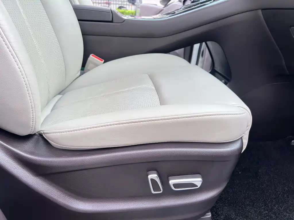 GAC Motor Trumpchi M8 — фото 14