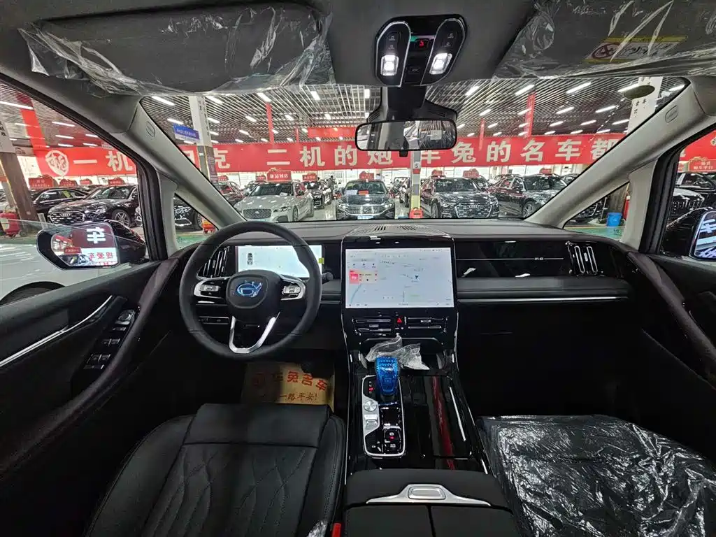 GAC Motor Trumpchi M8 — фото 11