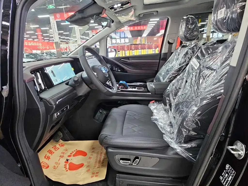 GAC Motor Trumpchi M8 — фото 8