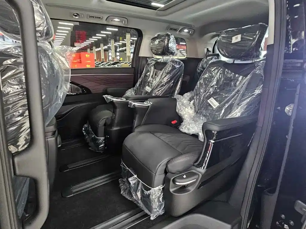 GAC Motor Trumpchi M8 — фото 9