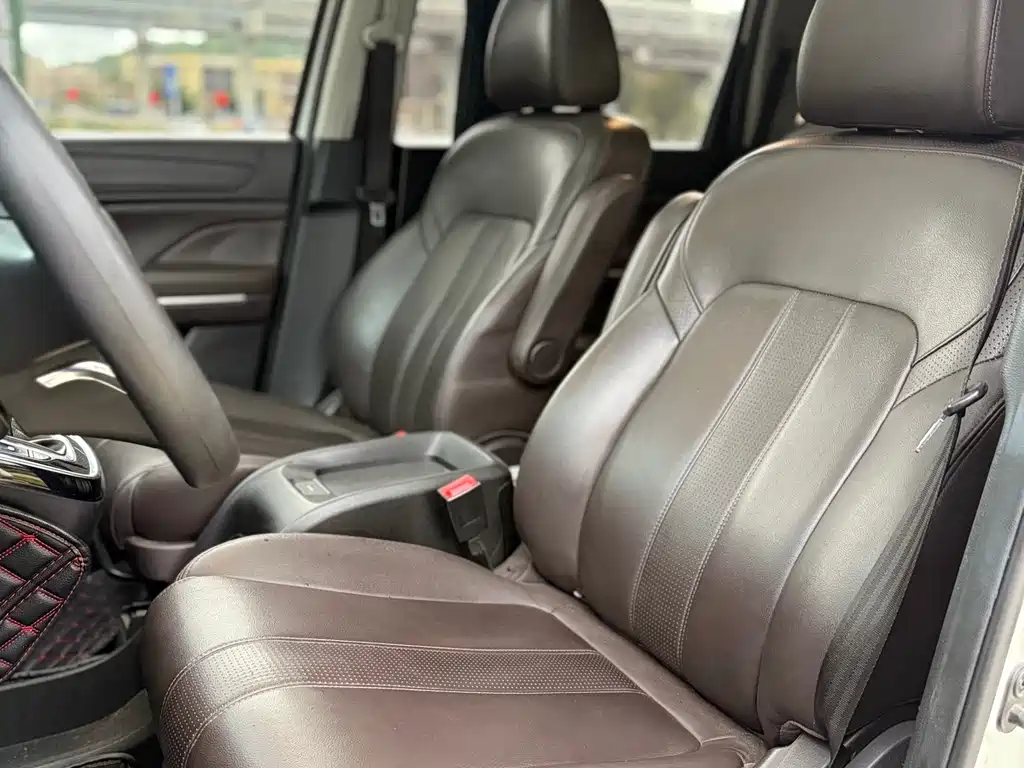 GAC Motor Trumpchi M6 — фото 17