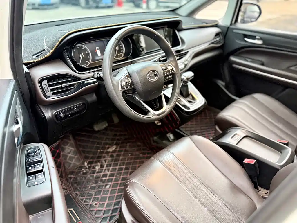 GAC Motor Trumpchi M6 — фото 4