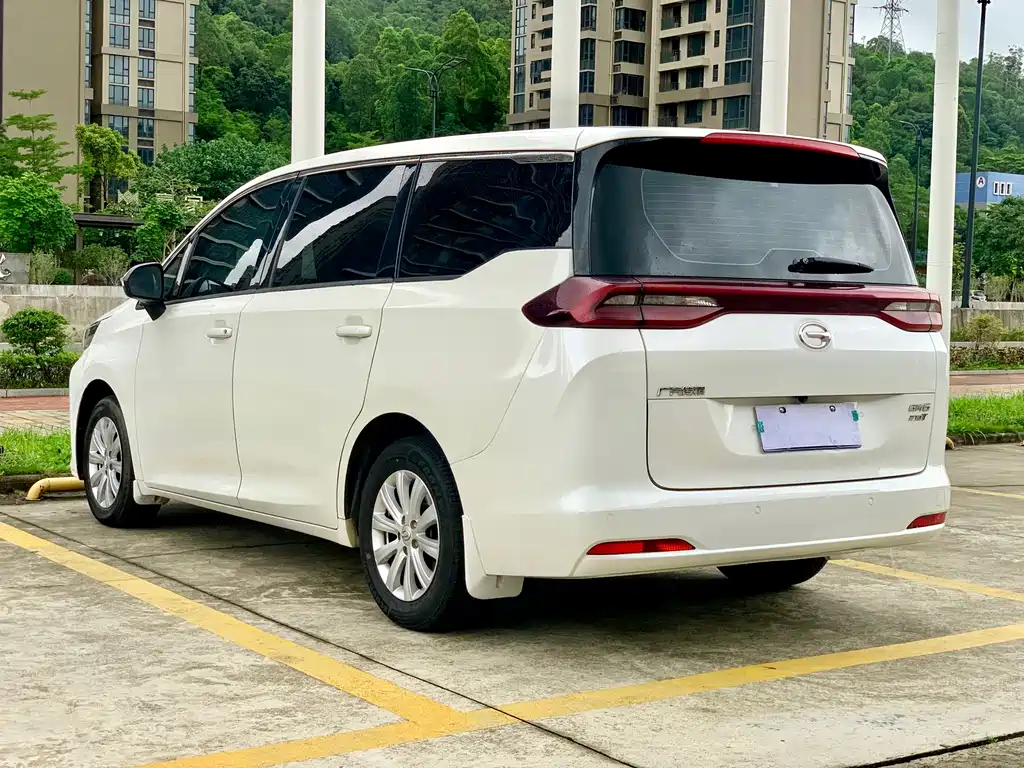 GAC Motor Trumpchi M6 — фото 10