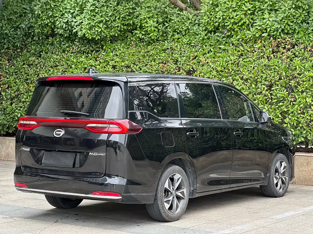GAC Motor Trumpchi M6 — фото 13