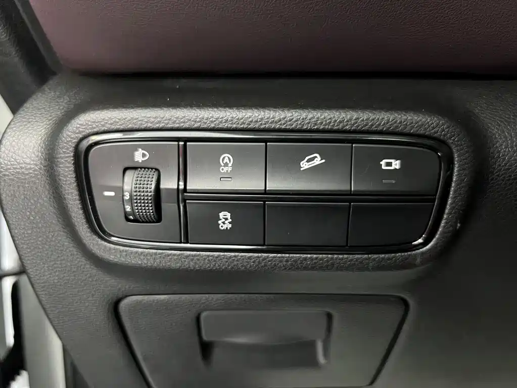 GAC Motor Trumpchi M6 — фото 11