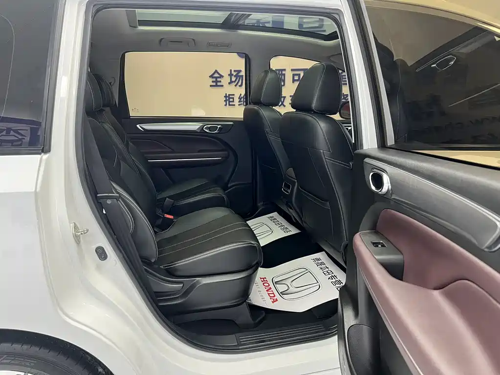 GAC Motor Trumpchi M6 — фото 10