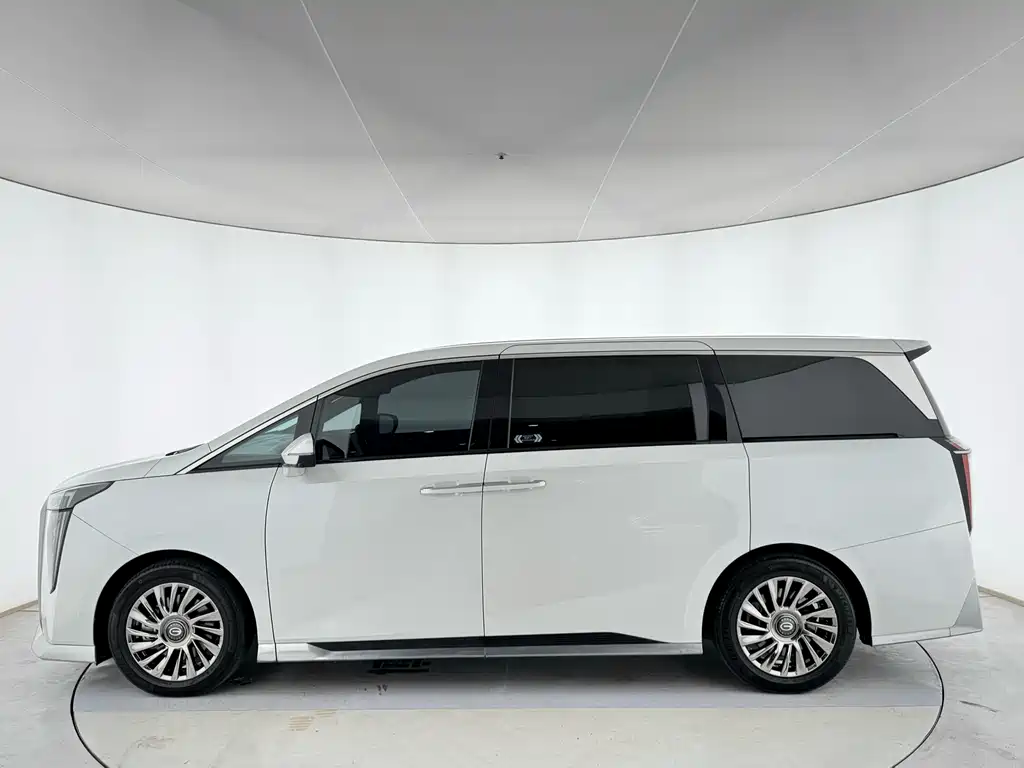 GAC Motor Trumpchi M8 — фото 4