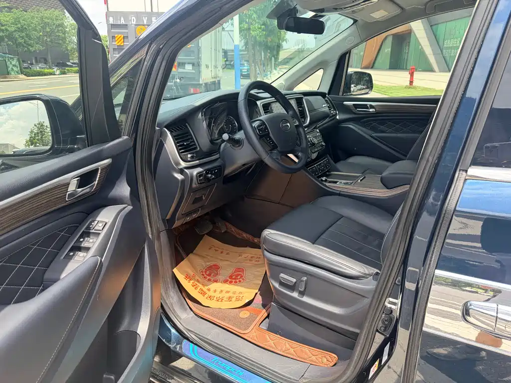 GAC Motor Trumpchi M8 — фото 11