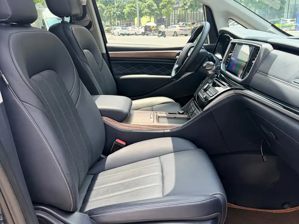 GAC Motor Trumpchi M8 — фото 14