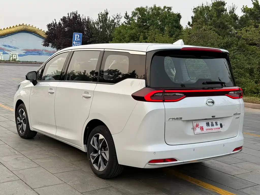 GAC Motor Trumpchi M6 — фото 22