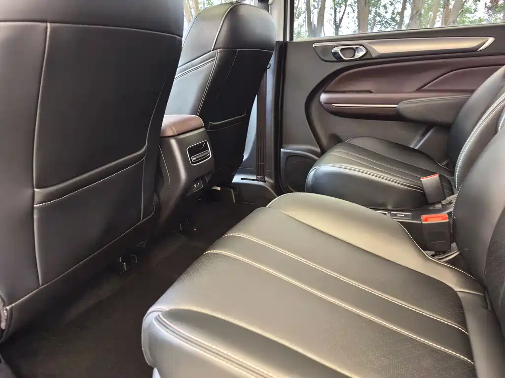 GAC Motor Trumpchi M6 — фото 10