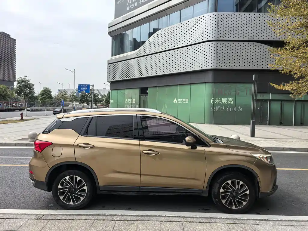 GAC Motor Trumpchi GS4 — фото 4