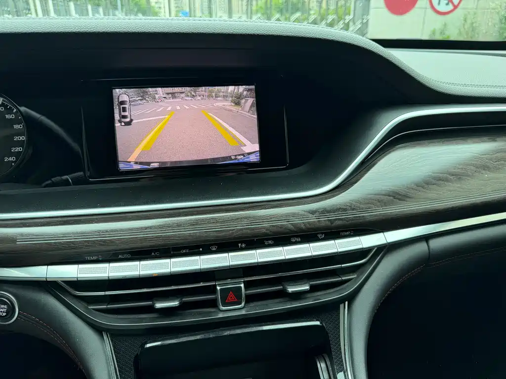GAC Motor Trumpchi GA8 — фото 16