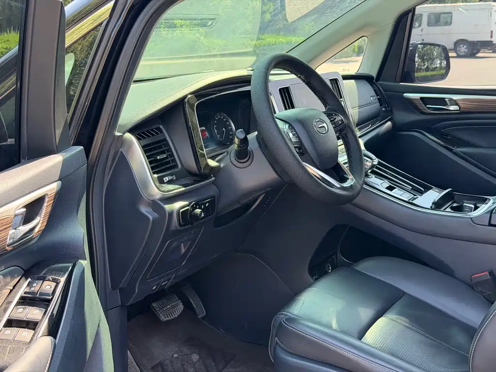 GAC Motor Trumpchi M8 — фото 13