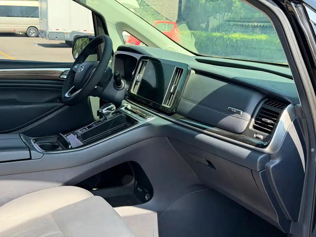 GAC Motor Trumpchi M8 — фото 8