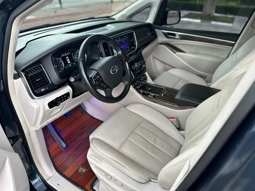 GAC Motor Trumpchi M8 — фото 11
