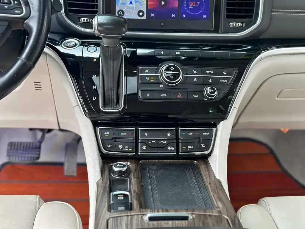 GAC Motor Trumpchi M8 — фото 4