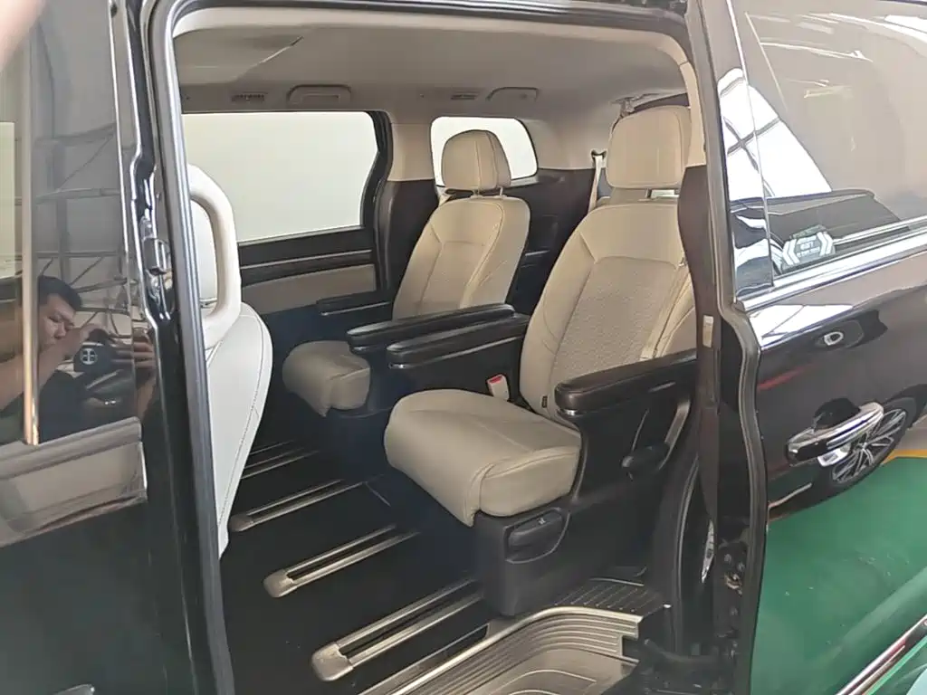 GAC Motor Trumpchi M8 — фото 17