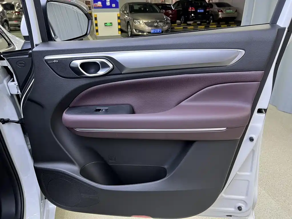 GAC Motor Trumpchi M6 — фото 17
