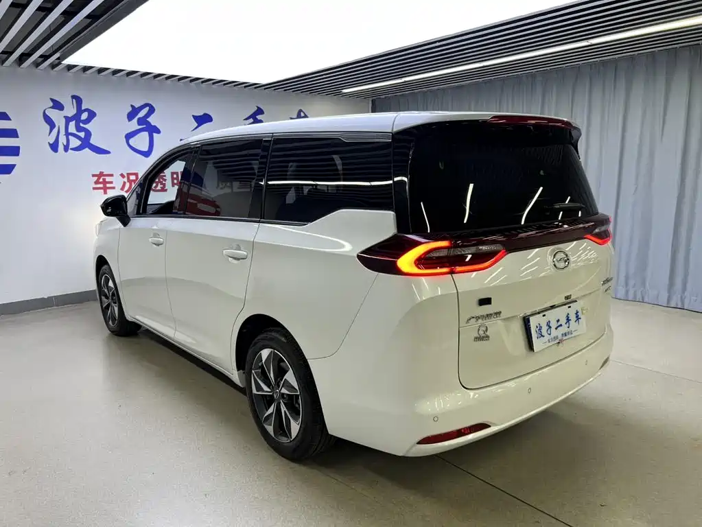 GAC Motor Trumpchi M6 — фото 20