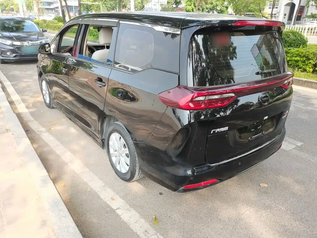 GAC Motor Trumpchi M6 — фото 23