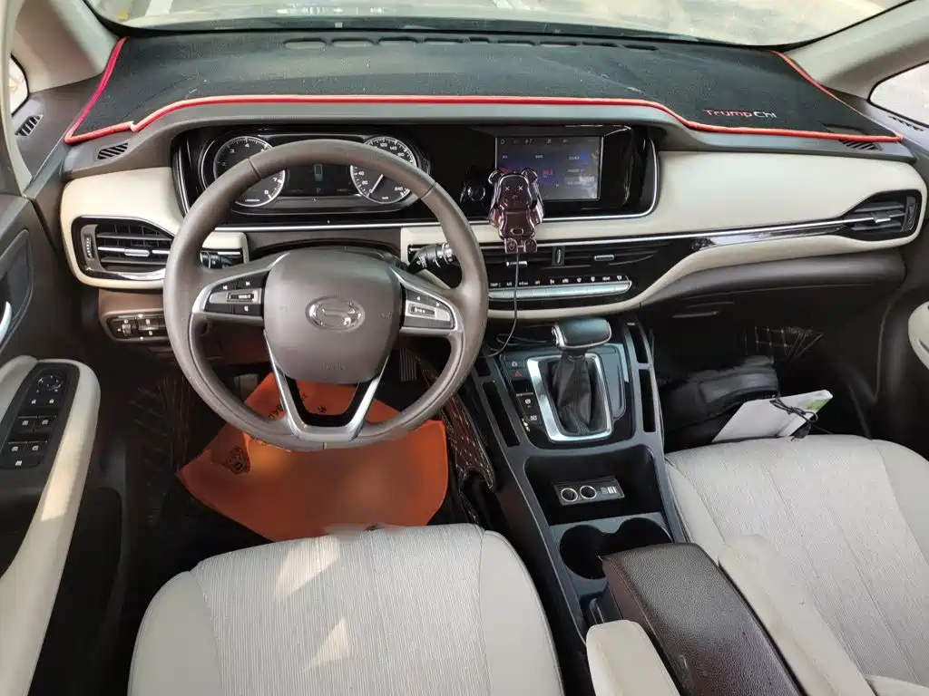 GAC Motor Trumpchi M6 — фото 6