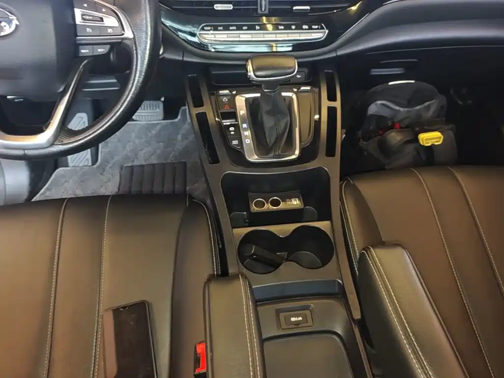 GAC Motor Trumpchi M6 — фото 10
