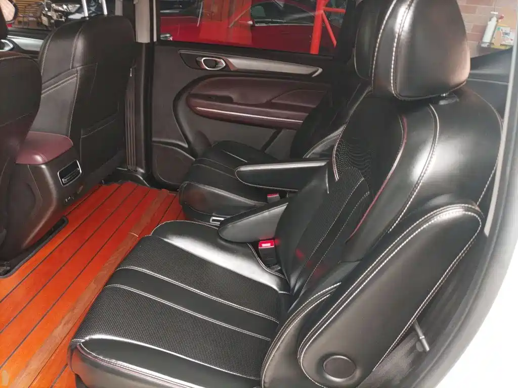 GAC Motor Trumpchi M6 — фото 13