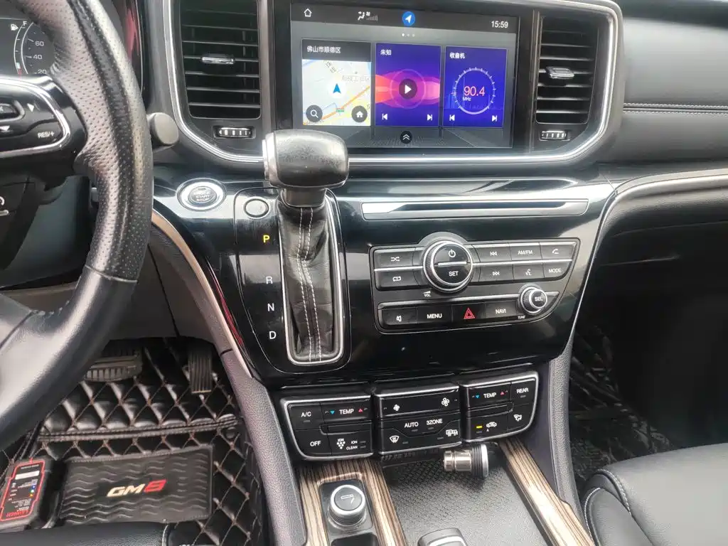 GAC Motor Trumpchi M8 — фото 14