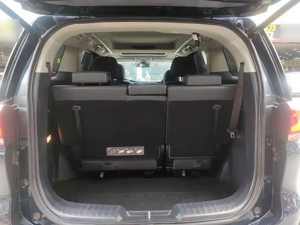 GAC Motor Trumpchi M8 — фото 19