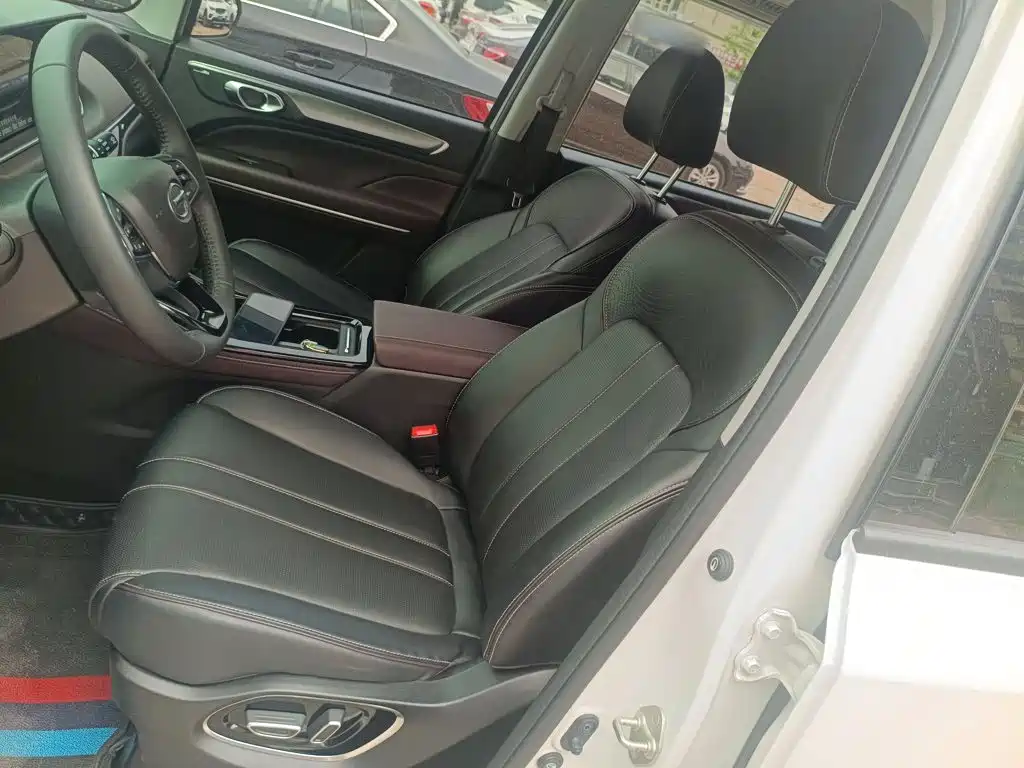 GAC Motor Trumpchi M6 — фото 15