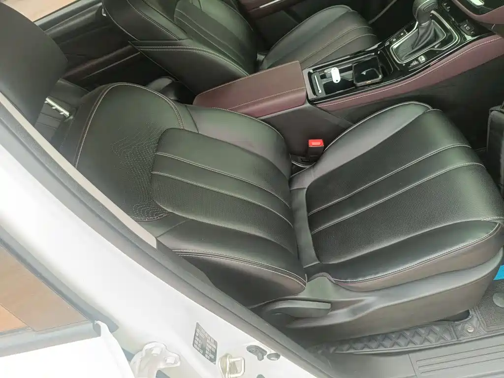 GAC Motor Trumpchi M6 — фото 25