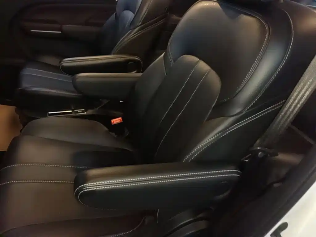 GAC Motor Trumpchi M6 — фото 17