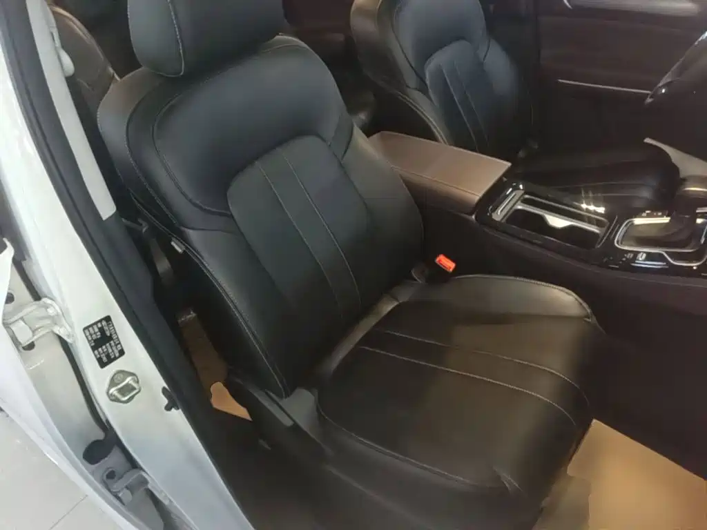 GAC Motor Trumpchi M6 — фото 25