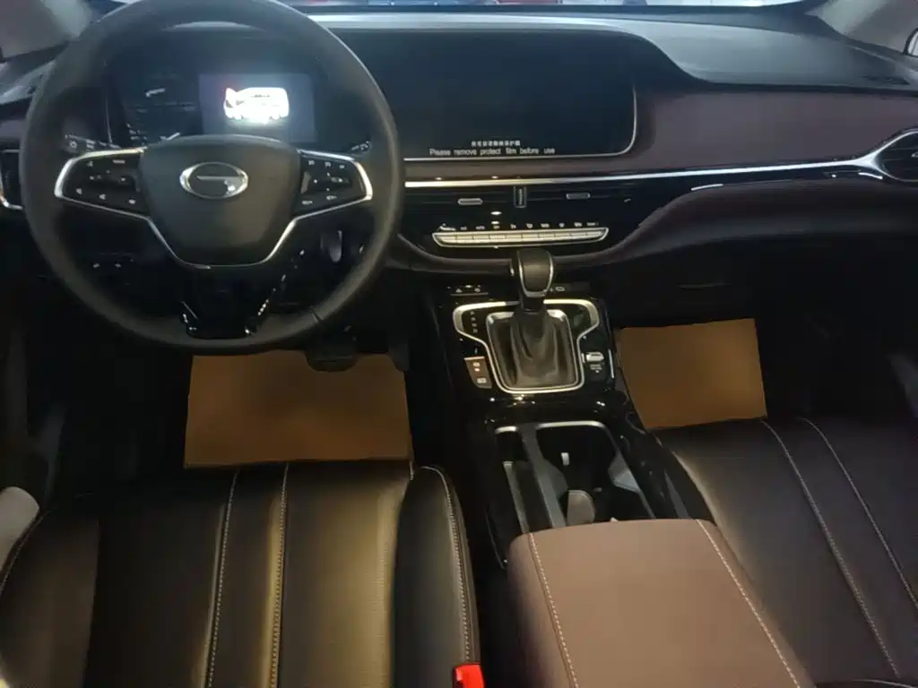 GAC Motor Trumpchi M6 — фото 10