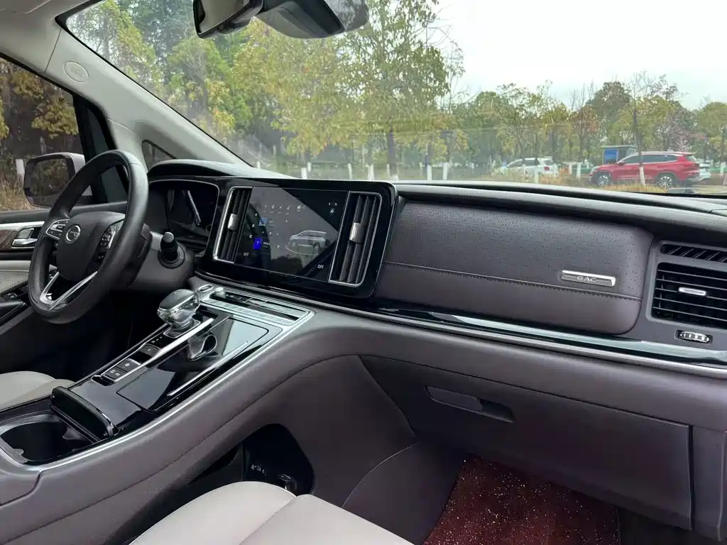 GAC Motor Trumpchi M8 — фото 14