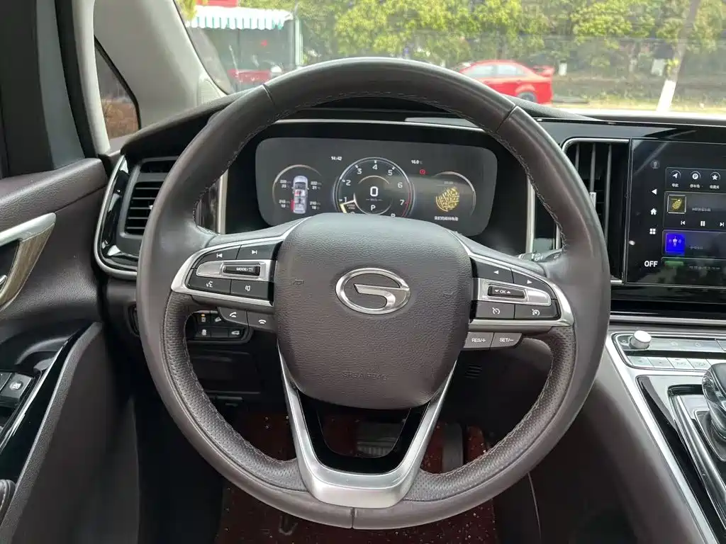 GAC Motor Trumpchi M8 — фото 15