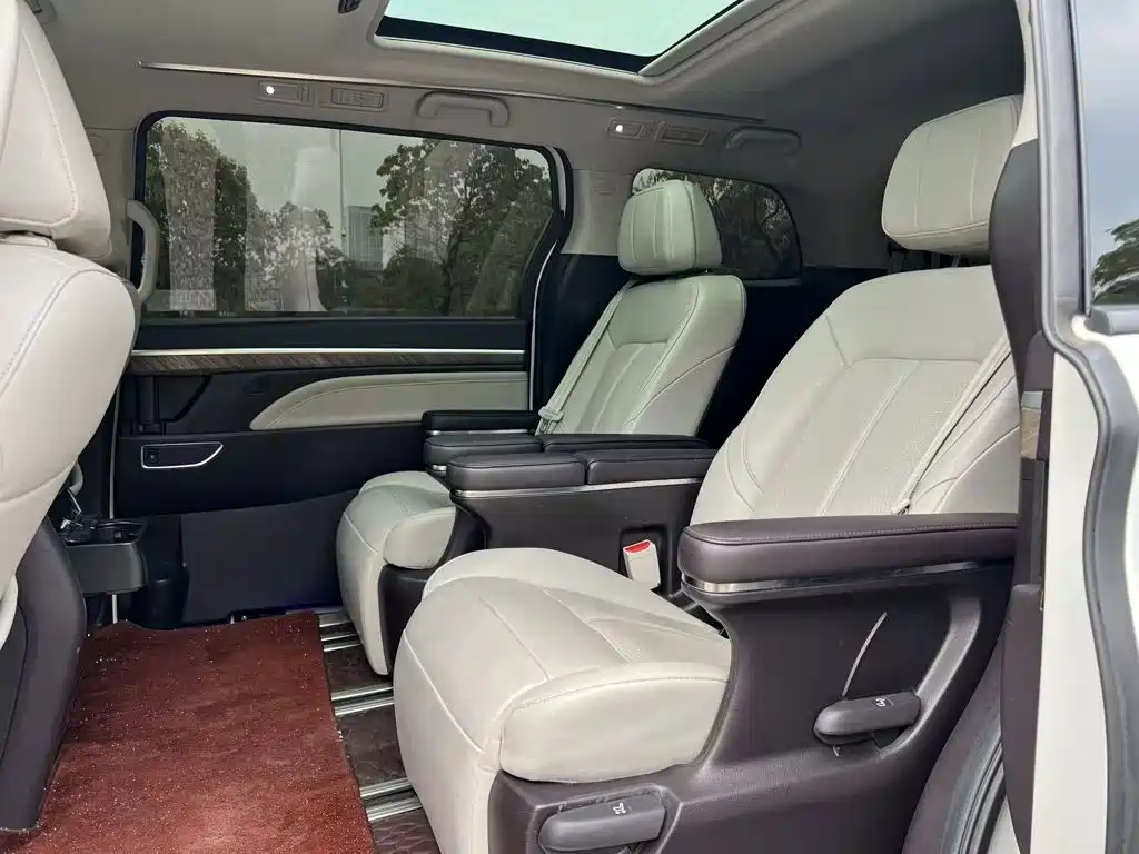 GAC Motor Trumpchi M8 — фото 20