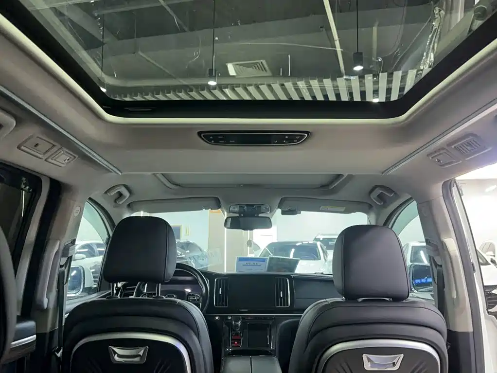 GAC Motor Trumpchi M8 — фото 11