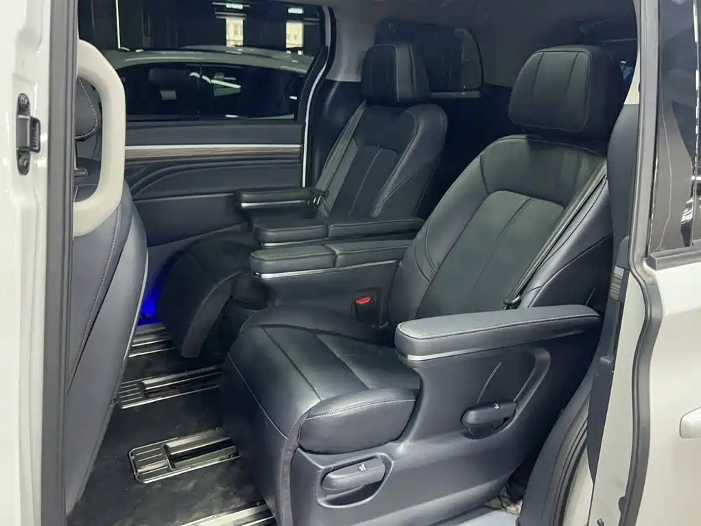 GAC Motor Trumpchi M8 — фото 13