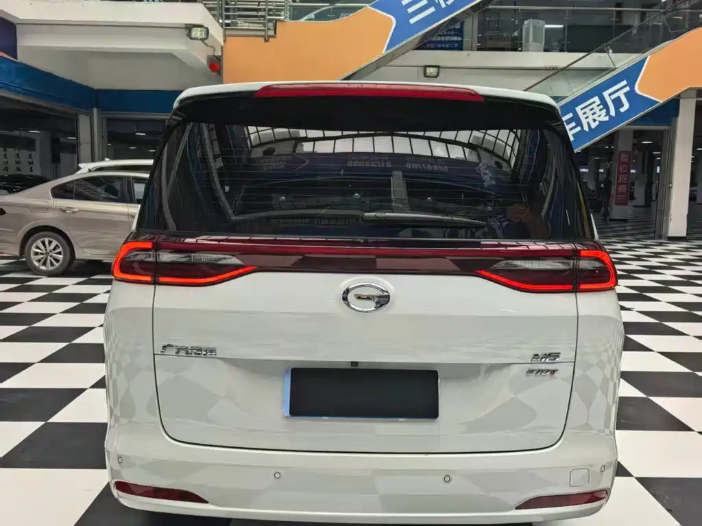 GAC Motor Trumpchi M6 — фото 17