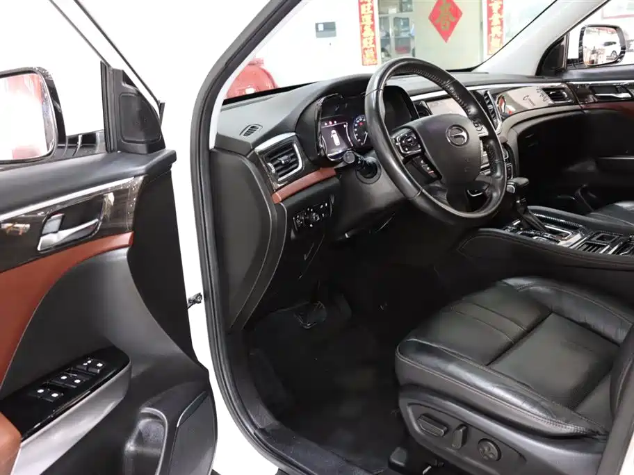 GAC Motor Trumpchi GS8 — фото 8