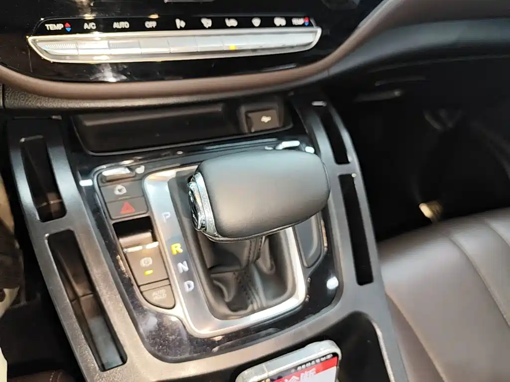 GAC Motor Trumpchi M6 — фото 14