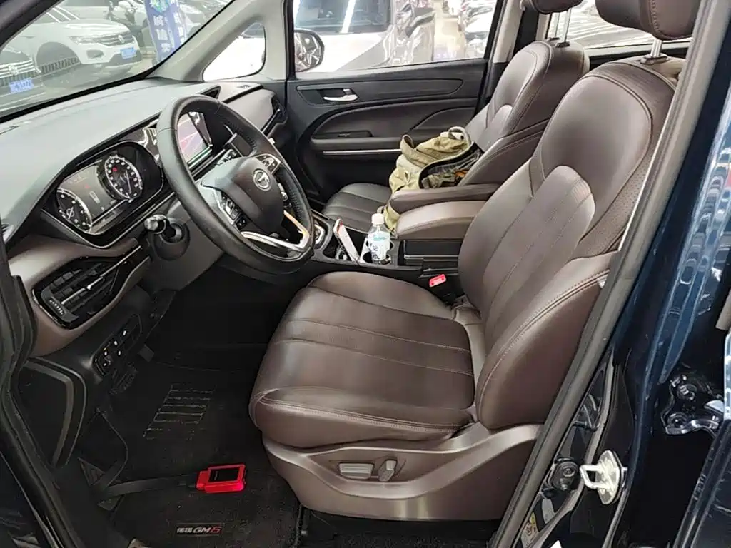 GAC Motor Trumpchi M6 — фото 15