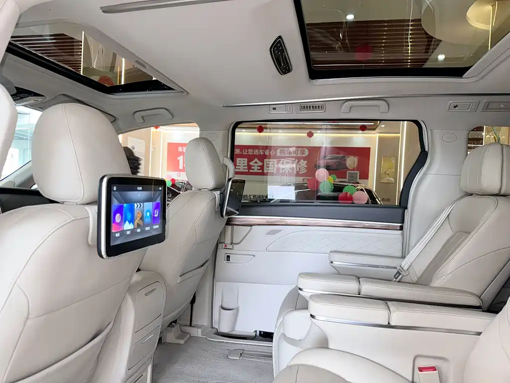 GAC Motor Trumpchi M8 — фото 14