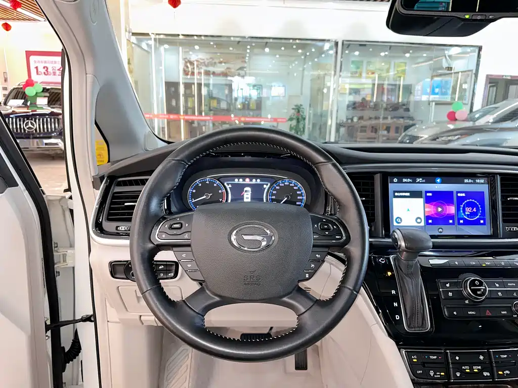 GAC Motor Trumpchi M8 — фото 8