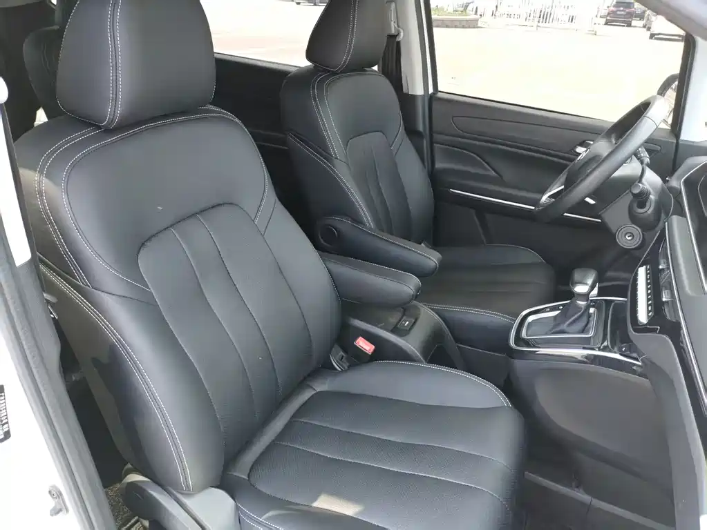 GAC Motor Trumpchi M6 — фото 18